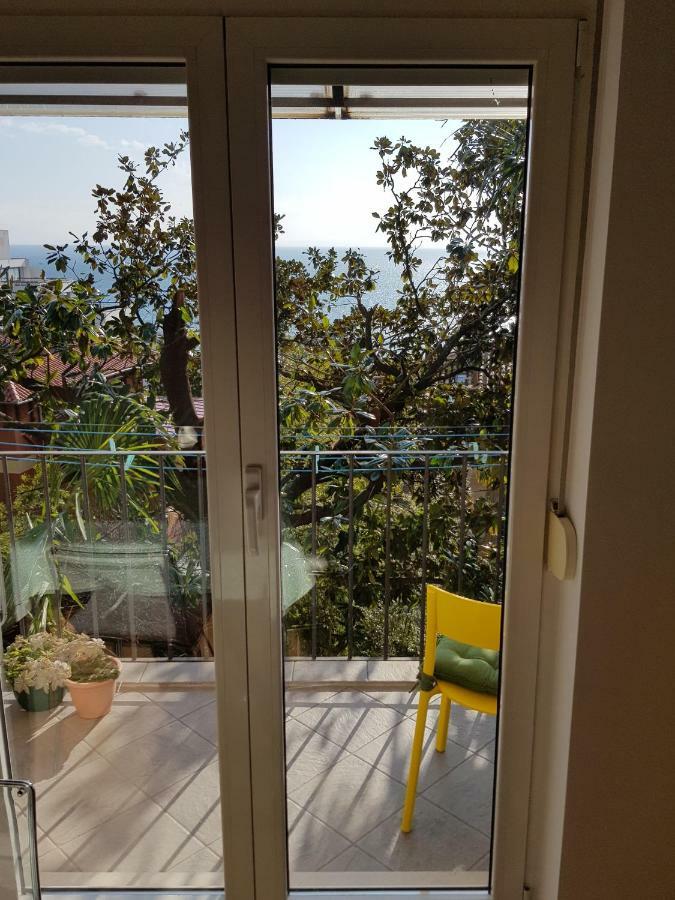 Sunny 150 M From The Sea Apartament